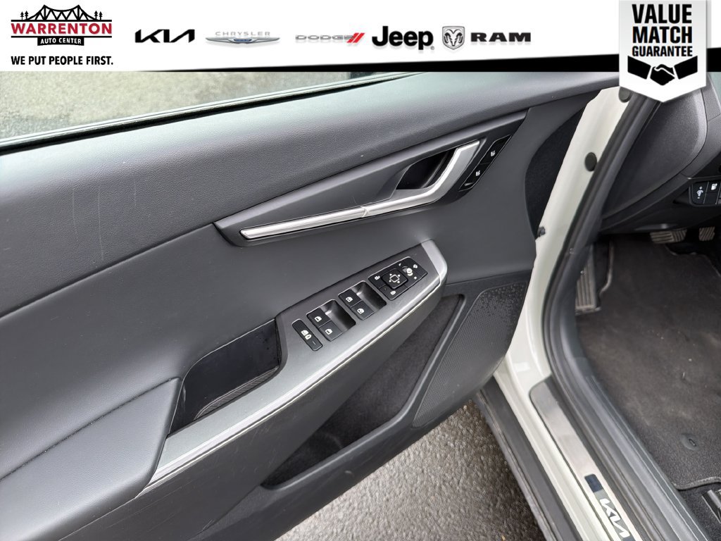 Used 2024 Kia EV6 Light AWD/4WD image 16