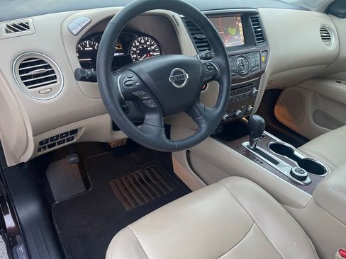 Used 2019 Nissan Pathfinder Platinum image 21