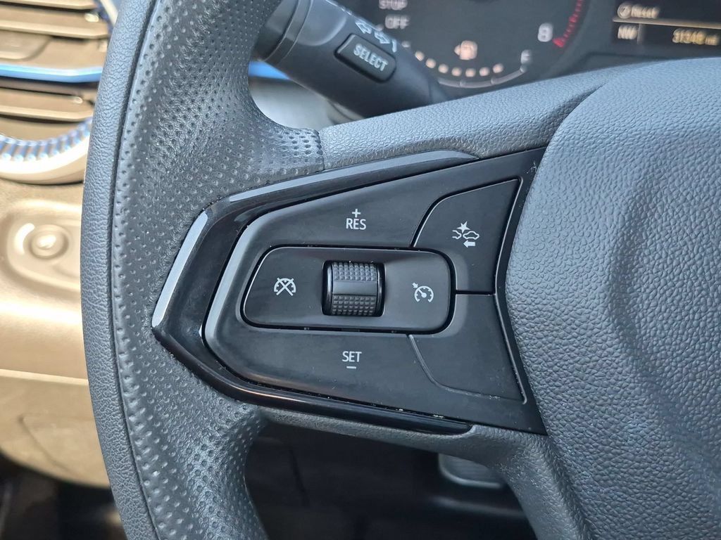 Used 2025 Chevrolet Trax LS FWD image 21