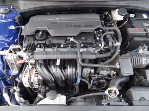 Used 2024 Hyundai Elantra SEL FWD image 43