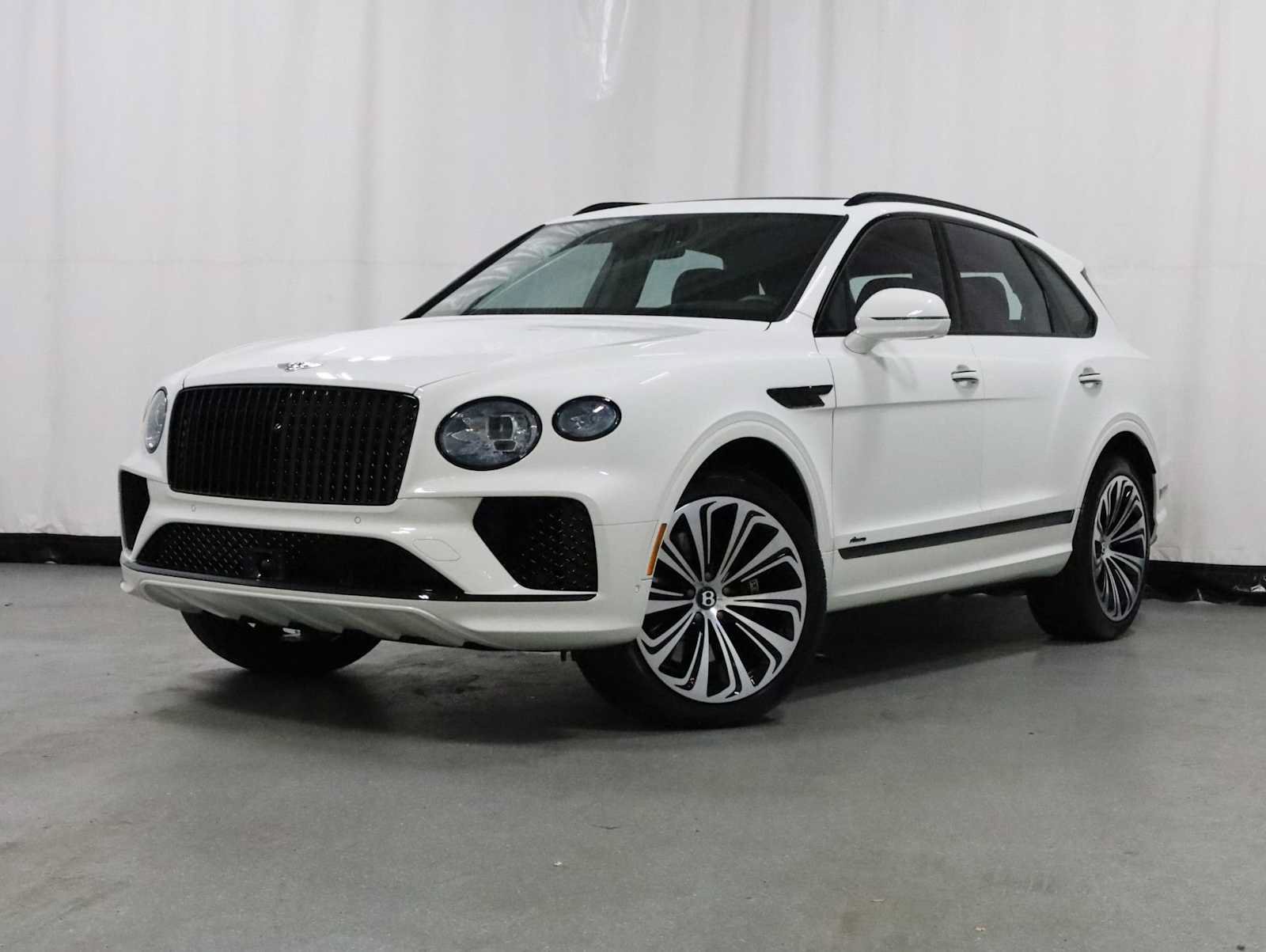 Used 2024 Bentley Bentayga AWD/4WD image 1
