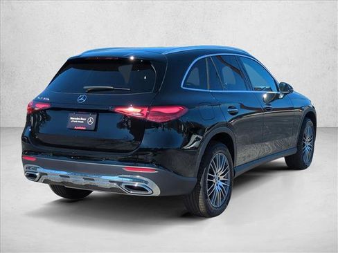 New 2026 Mercedes-Benz GLC 300 image 2