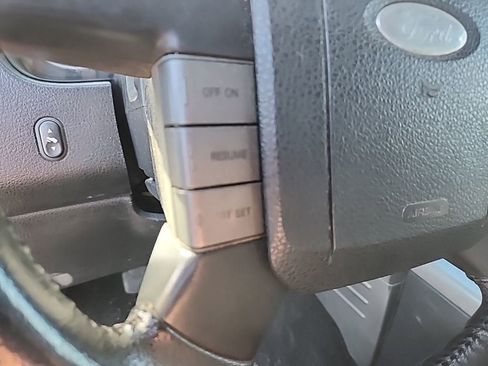 Used 2005 Ford F150 XLT AWD/4WD image 10