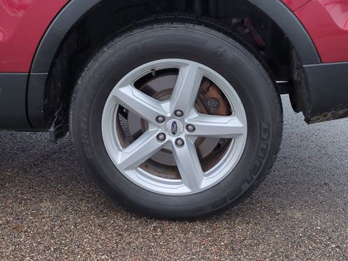 Used 2017 Ford Explorer XLT w/ Equipment Group 202A image 13