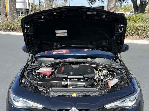 Used 2019 Alfa Romeo Giulia image 23