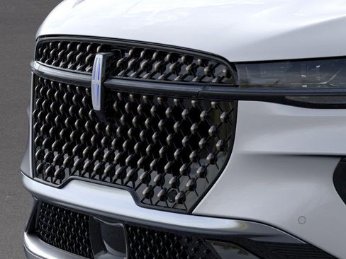 New 2026 Lincoln Nautilus Black Label image 17