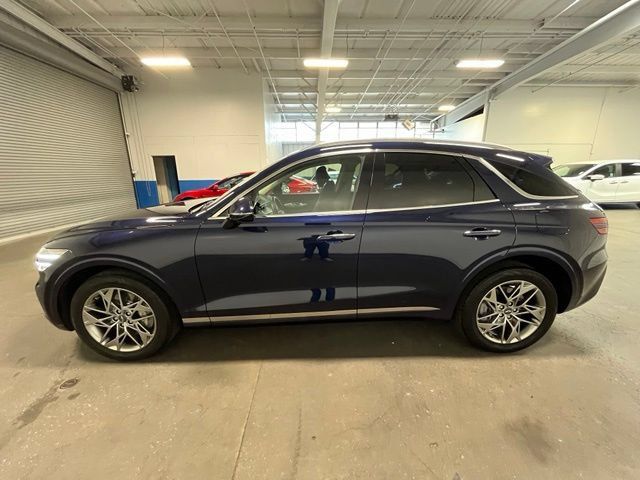 Used 2025 Genesis GV70 2.5T AWD/4WD image 6
