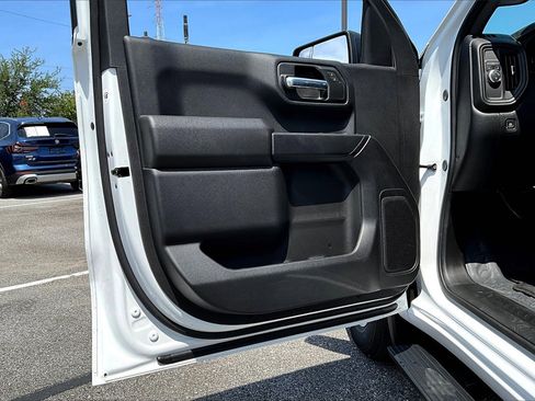 Used 2025 GMC Sierra 1500 Pro w/ Pro Value Package image 17