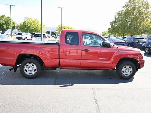 Used 2015 Toyota Tacoma PreRunner image 10