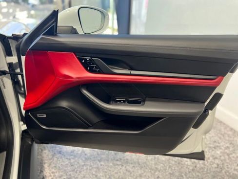 Used 2021 Porsche Taycan 4S image 37