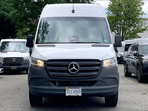 Used 2025 Mercedes-Benz Sprinter 2500 image 3