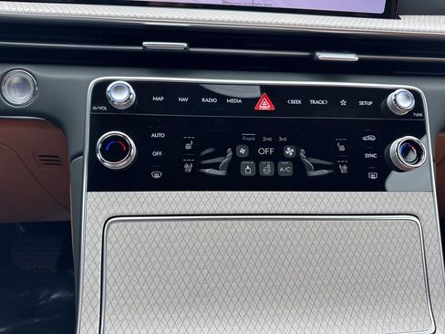 New 2026 Genesis GV80 2.5T Prestige image 27