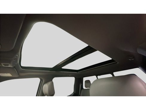 Used 2018 Ford F150 Lariat w/ Equipment Group 502A Luxury image 14