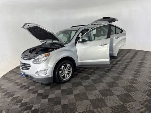 Used 2017 Chevrolet Equinox Premier w/ Enhanced Convenience Package FWD image 13