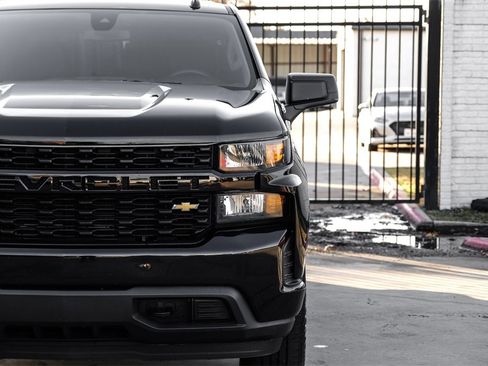 Used 2022 Chevrolet Silverado 1500 Custom w/ Safety Confidence Package image 45