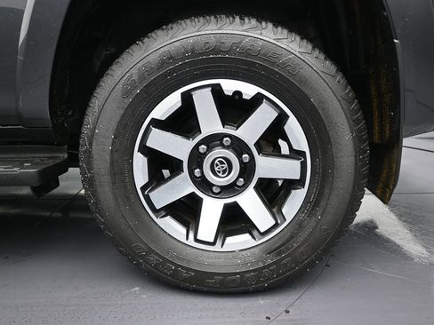 Used 2023 Toyota 4Runner TRD Off-Road Premium w/ Moonroof Package image 9