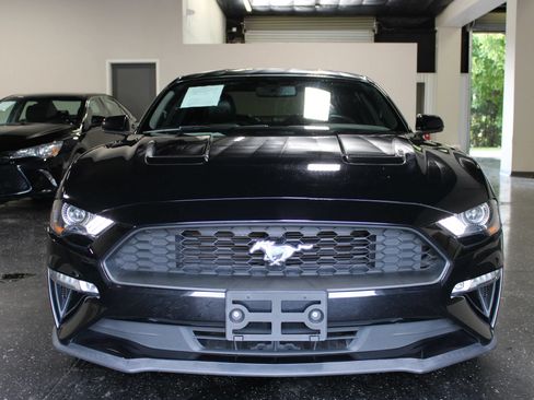 Used 2018 Ford Mustang Premium w/ Equipment Group 201A RWD image 7