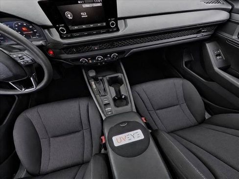 Certified 2025 Honda Accord LX image 22