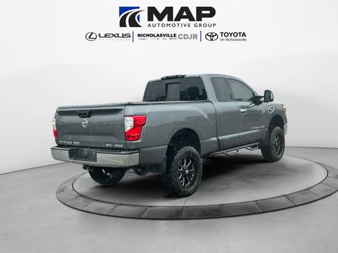 Used 2017 Nissan Titan SV AWD/4WD image 5