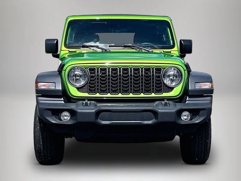 Used 2025 Jeep Wrangler Sport AWD/4WD image 3