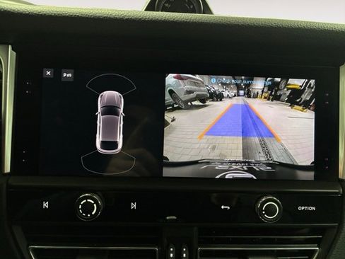 Used 2023 Porsche Macan S image 18