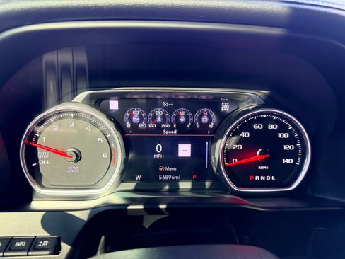 Used 2019 Chevrolet Silverado 1500 High Country w/ Technology Package AWD/4WD image 16