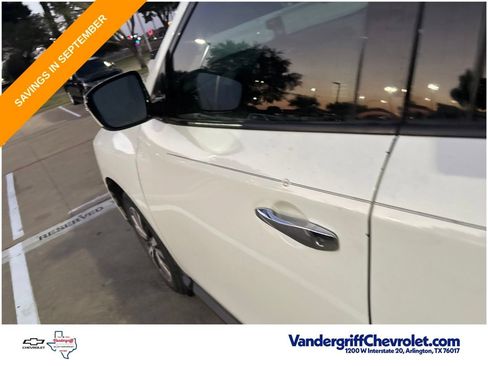 Used 2017 Nissan Pathfinder S FWD image 12