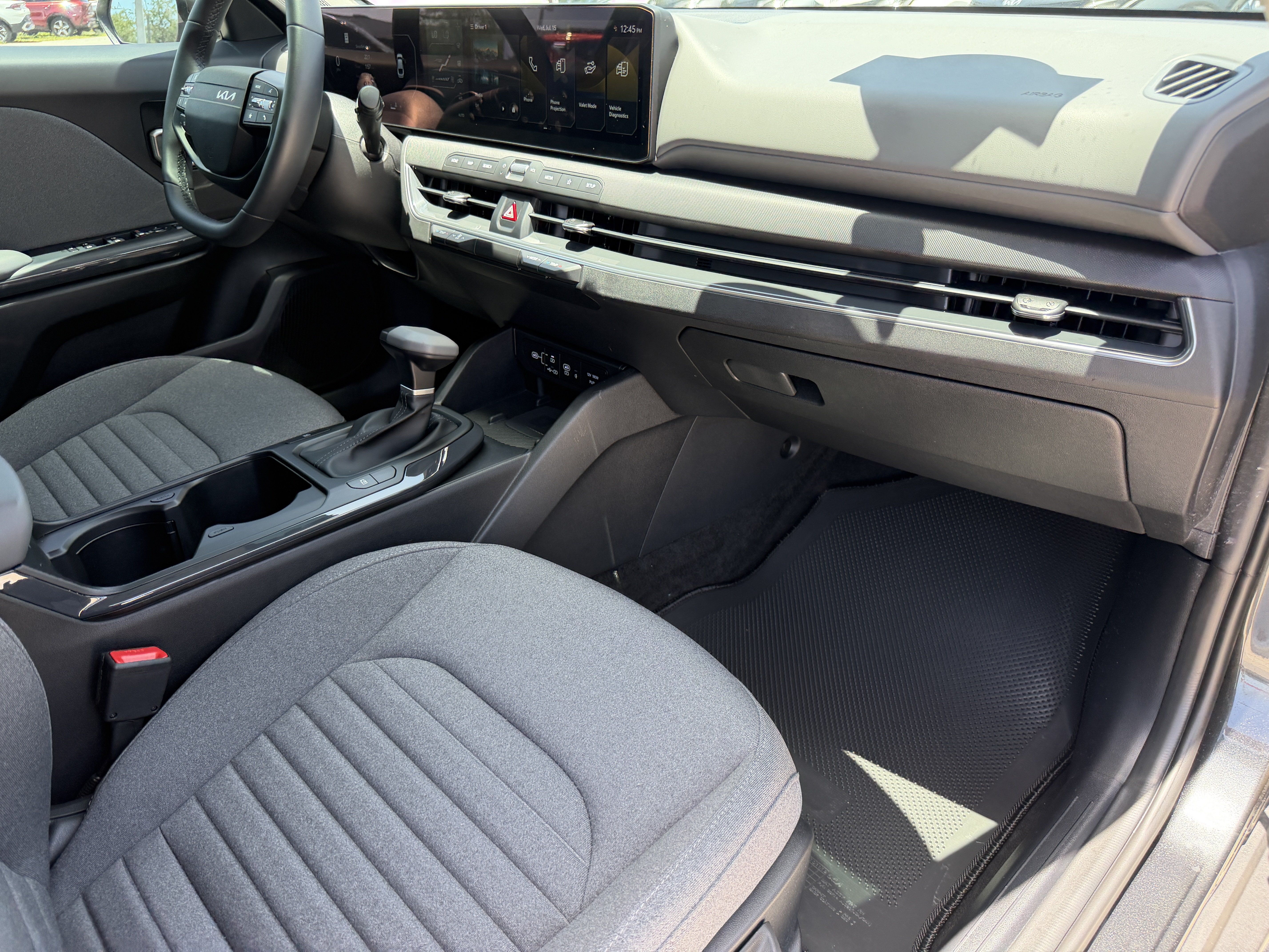 Used 2025 Kia K4 EX FWD image 12