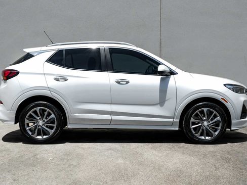 Used 2022 Buick Encore GX Select w/ Sport Touring Package FWD image 7