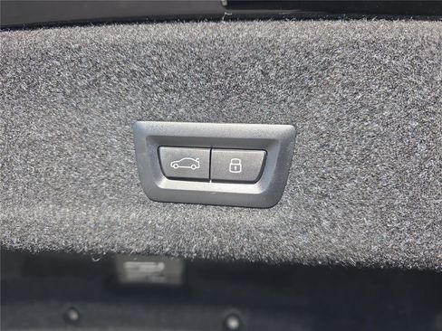 Used 2025 BMW 330i 330i image 9