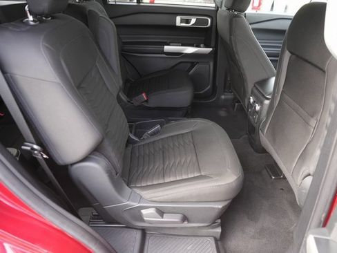 Certified 2021 Ford Explorer XLT image 17