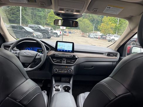 Used 2020 Ford Escape Titanium AWD/4WD image 17