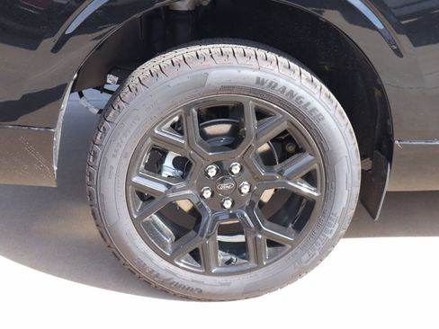 New 2025 Ford Maverick Lobo image 17