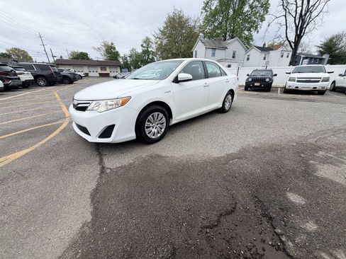 Used 2012 Toyota Camry LE FWD image 37