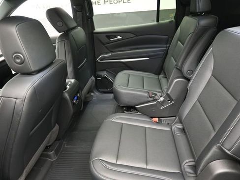 New 2026 Chevrolet Traverse LT image 10