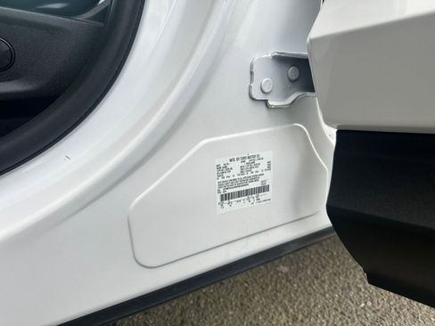 Used 2024 Ford Edge SEL image 29