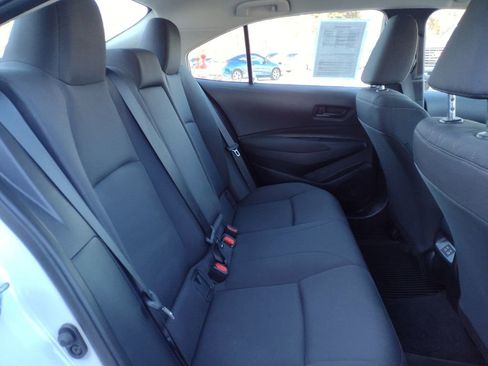 Used 2025 Toyota Corolla LE image 20