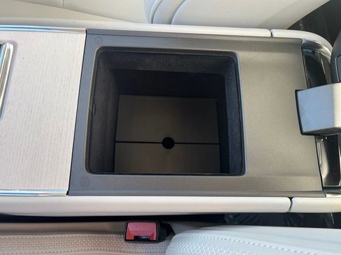 New 2025 Volvo EX90 Ultra image 32