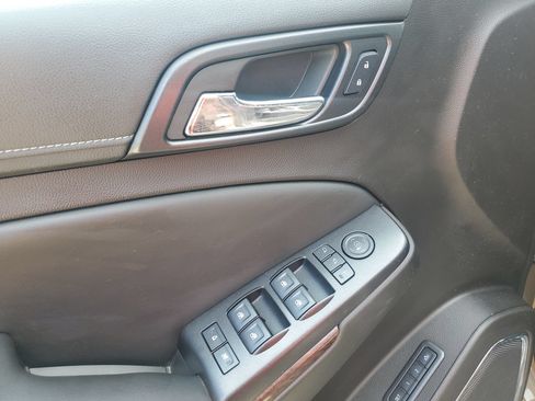 Used 2016 GMC Yukon SLT AWD/4WD image 31