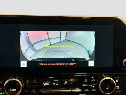 Certified 2025 Toyota Highlander Limited AWD/4WD image 11