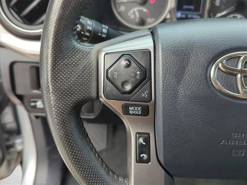 Used 2018 Toyota Tacoma SR5 image 15