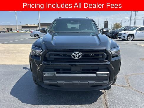 Used 2025 Toyota 4Runner SR5 AWD/4WD image 21