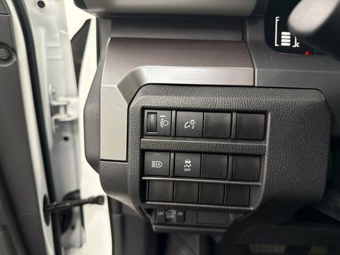 Used 2024 Toyota Tacoma SR5 image 31