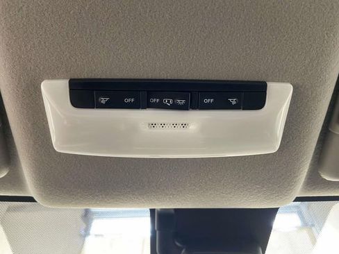 New 2025 Nissan Versa SV w/ Trunk Package image 12