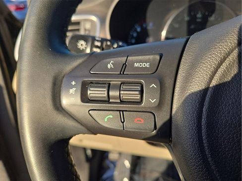 Used 2017 Kia Sorento EX w/ EX V6 Premium Package image 21