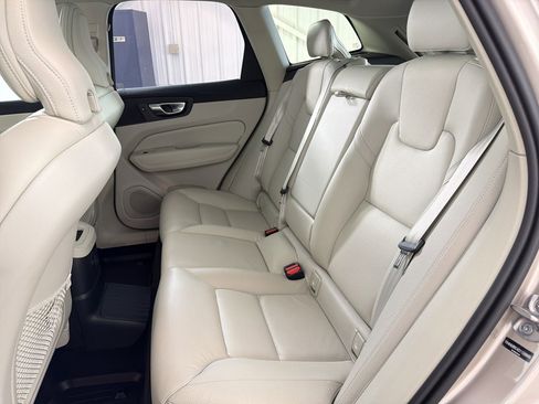 Used 2025 Volvo XC60 T8 Plus w/ Protection Package Premier AWD/4WD image 15