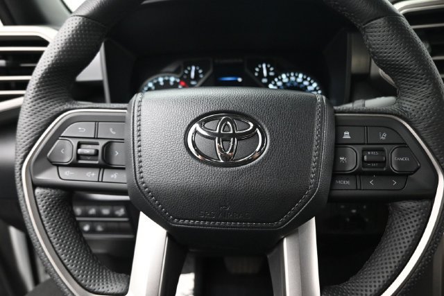Used 2025 Toyota Tundra SR5 w/ SR5 Premium Package AWD/4WD image 15
