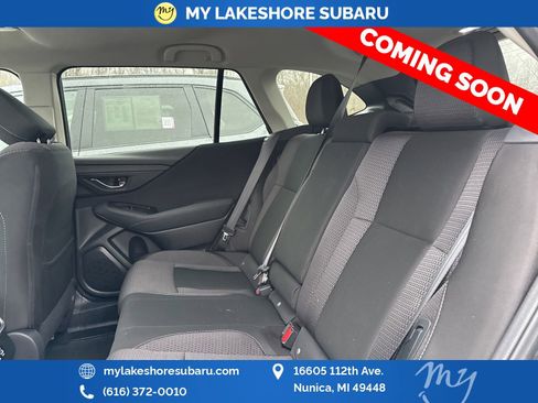 Used 2025 Subaru Outback Premium image 12
