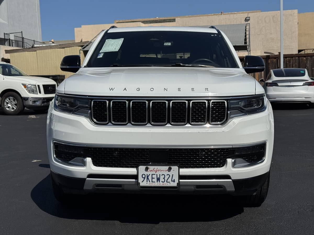 Used 2024 Jeep Wagoneer L Series II RWD image 6