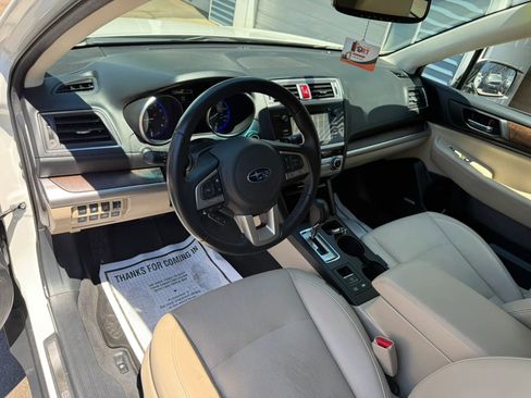 Used 2016 Subaru Outback 2.5i Limited AWD/4WD image 9